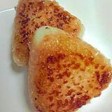 フライパンで、焼きおにぎり